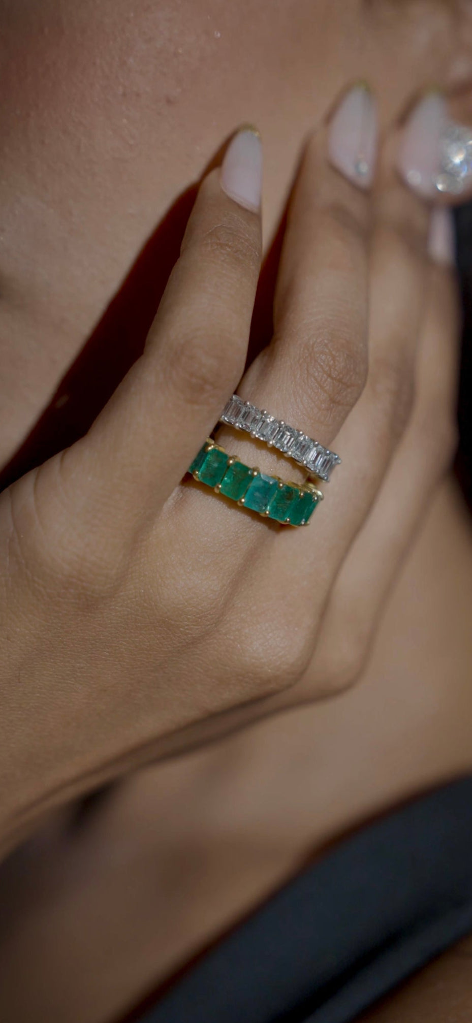 The Lines of Light : Eternity band with Emerald cut Diamonds