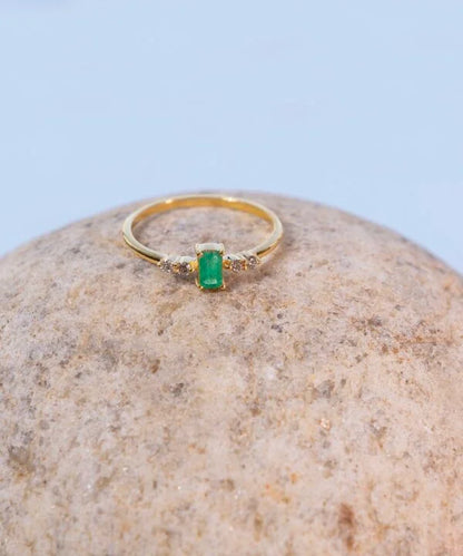 The Emerald-diamond ring