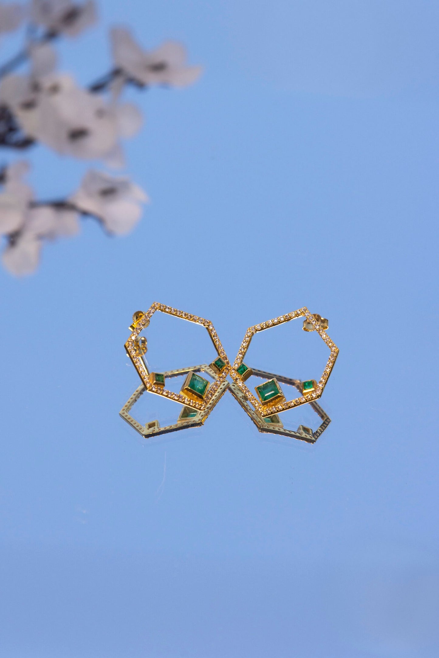 The Hexagon Emerald Earring with Diamonds