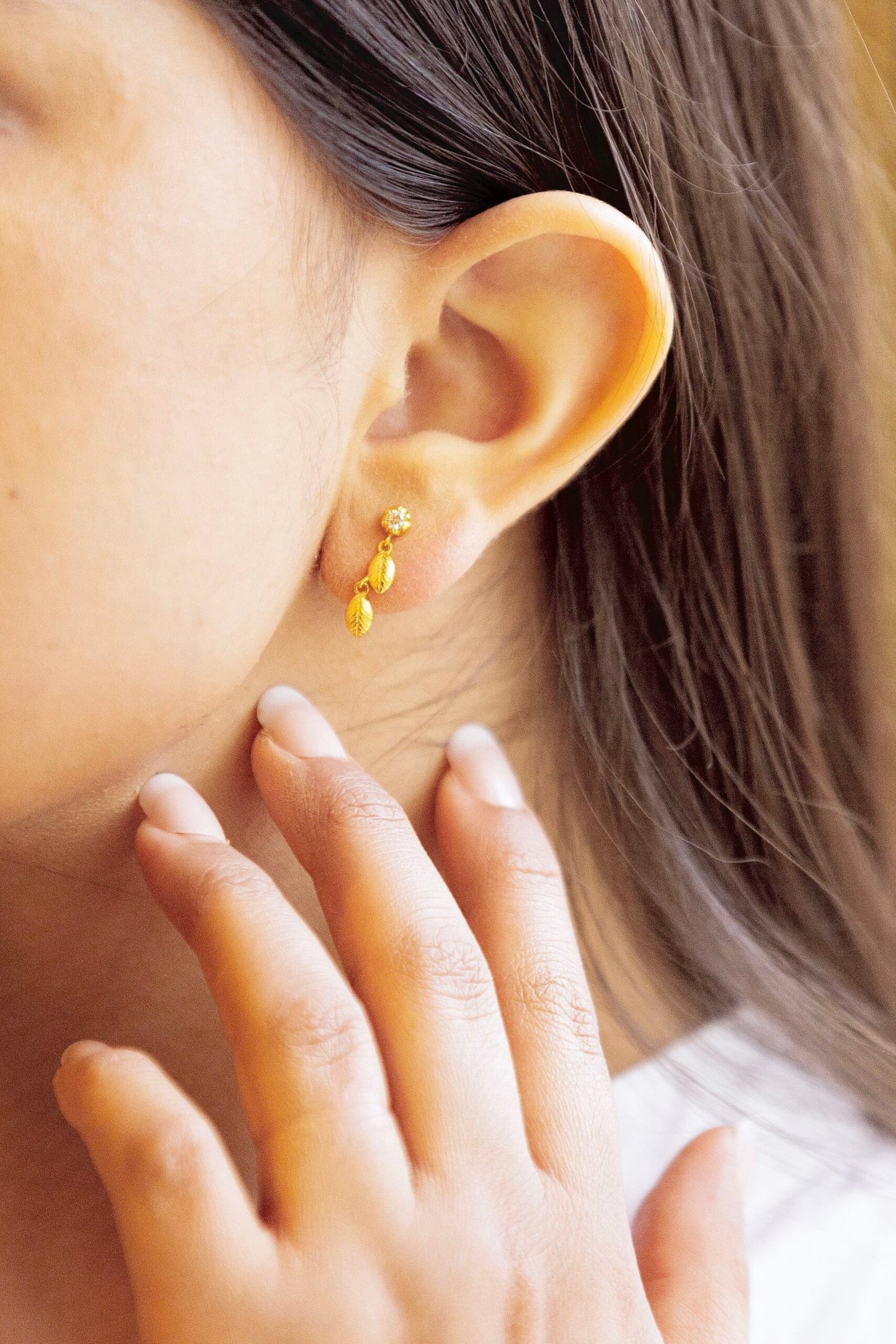 The Gold Leaf Earring with Diamond